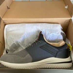 Brand New Skechers Streetwear Men 10.5